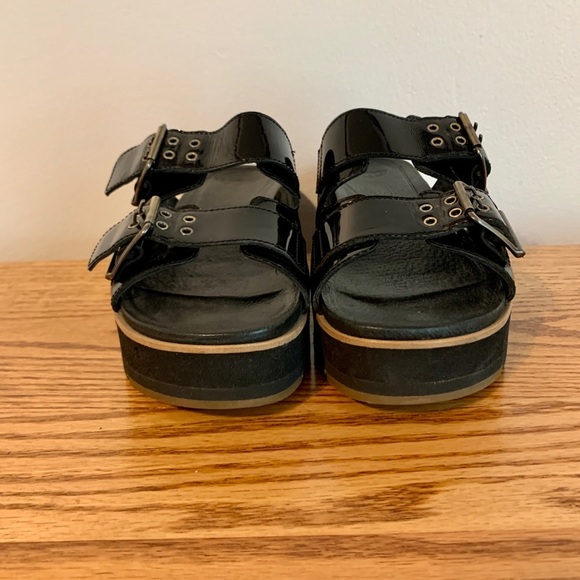 UGG Cammie Black Patent Leather Platform Sandals Buckle Slide wedge summer 7 - Picture 8 of 15